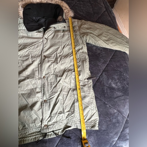 Kanuk winter coat size 3 - Picture 5 of 8